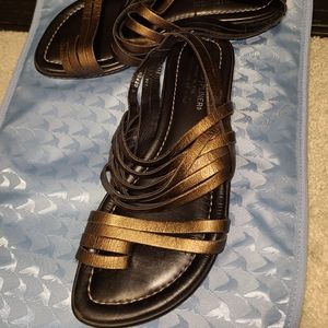 Donald Pliner sandles - bronze leather, like new. Size 7